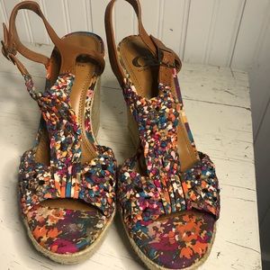 Gianni Bini Wedges Size 9